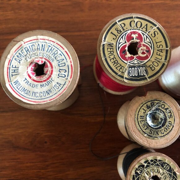 Vintage lot of 25 wooden spools of thread - Picture 5 of 8